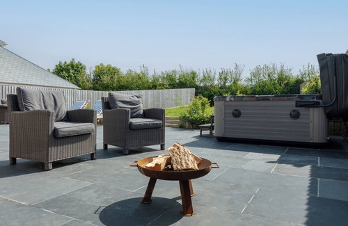 Marhamchurch House | Large modern home close to Bude's beautiful beaches
