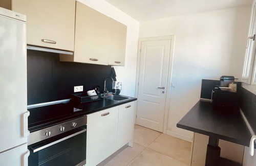 Cros-de-Cagnes Apartment | Large new 2-room apartment next to the beach, air-conditioned, 1 parking space