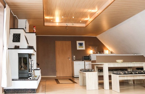 Mecklenburger Seenplatte Apartment | Large new. 4 Room-apartment in Neubrandenburg