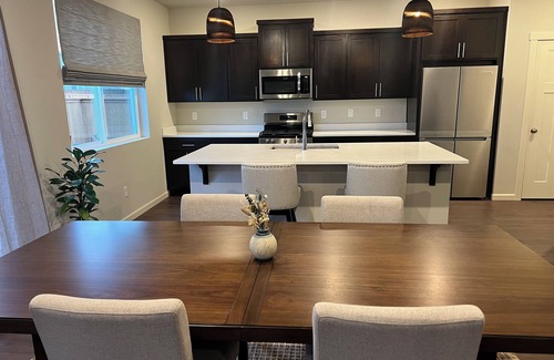 Redmond House | Large New Construction Home in SW Redmond Neighborhood Near Bend