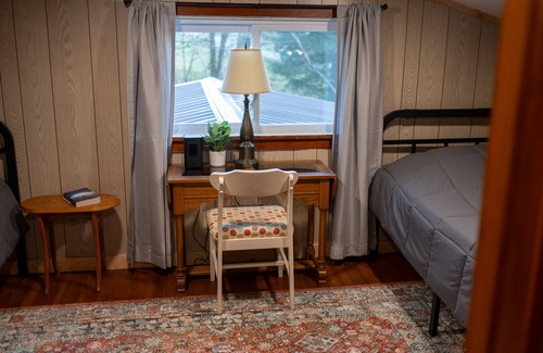 Girard Cabin | Large newly remodeled 5 bedroom house close to all Lake Erie Attractions!
