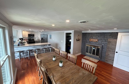 Cayuga House | Large Newly Remodeled Lake house right on the water. Sleeps 24+