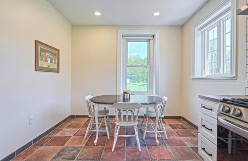 Halifax Apartment | Large One Bedroom Suite in Historic Farmhouse - Family Friendly!