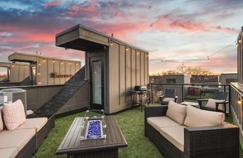 Cleveland Park House | Large Patio, Rooftop Deck and Garage, 3 Miles to Broadway