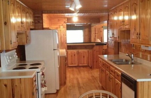 The Bluff Cottage | Large Pine Cottage - Parlee Beach, New Brunswick