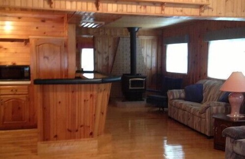 The Bluff Cottage | Large Pine Cottage - Parlee Beach, New Brunswick