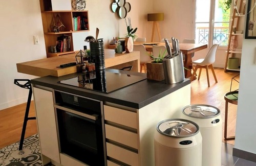 Clamart Apartment | Large, pleasant duplex apartment on top floor