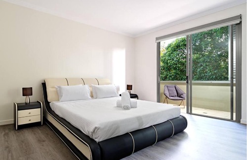 Warrawee Apartment | Large Premium Warrawee Apartment with Parking A401