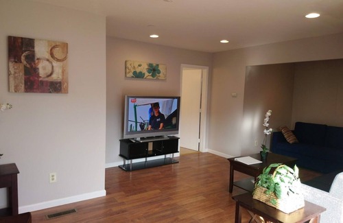 Broadmoor House | Large private home, free parking & near SFO and SF