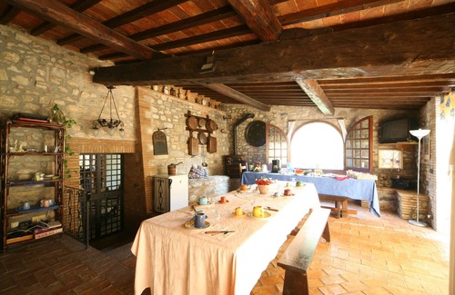 Ficulle Villa | Large private pool villa between Rome/Florence southern Tuscany in the countryside