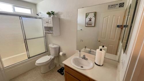 West Sacramento House | Large Private Room near Downtown Sac & Airport