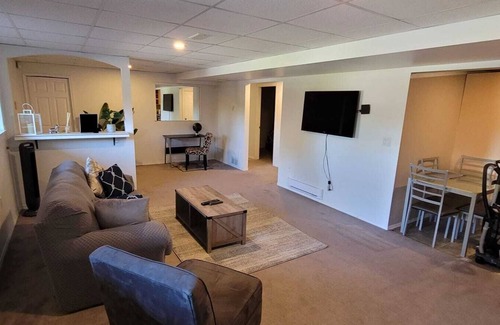 Port Coquitlam House | Large Private Suite