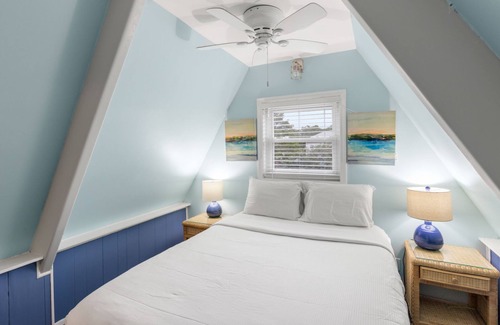 Gulfview Heights House | Large Private Heated Pool - Pet Friendly - Close to the Beach