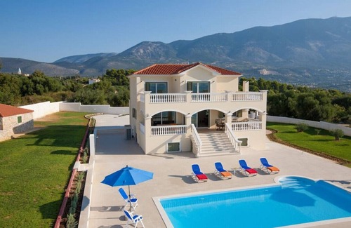 Pesada Villa | Large Private Villa with Pool, Stunning Sea Views