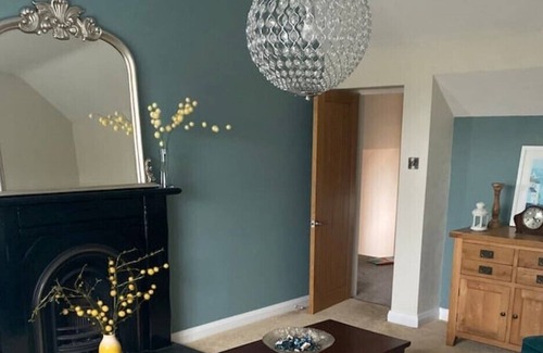 Rostrevor Apartment | Large Quaint Mews Property in Rostrevor Village