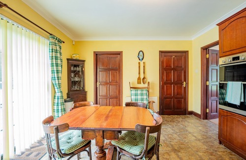 Lecarrow House | Large, quiet, private country home close to Athlone | Sleeps 7 | 2,000 sq ft