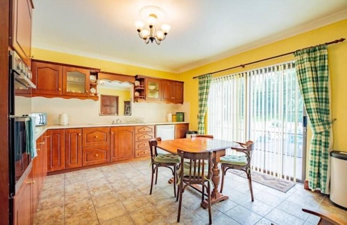 Lecarrow House | Large, quiet, private country home close to Athlone | Sleeps 7 | 2,000 sq ft