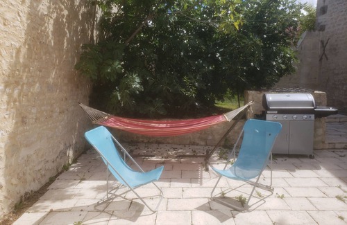 Dompierre-sur-Mer House | Large refurbished house in central village location