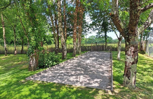 Malville Cottage | Large renovated countryside house with parking and relaxation area