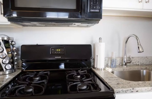 Forest Park Apartment | Large Renovated Delightful 2nd Floor Suite in Forest Park