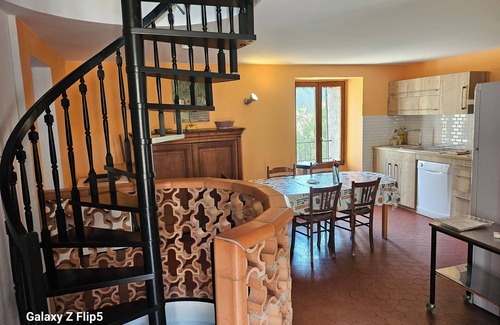 Caille House | Large renovated farm