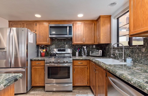 June Lake Condo | Large, renovated Interlaken condo that accommodates 10!