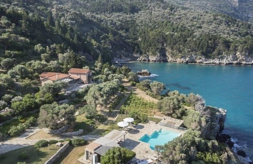 Karlovassi Villa | Large rental Estate Samos luxury rental estate - Greece