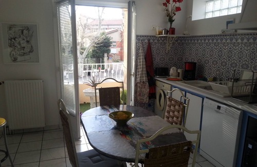 Perpignan Apartment | large room for rent with terrace and garage, downtown Perpignan