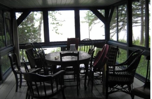Ottawa Division Cottage | Large, rustic lakefront cottage near Ottawa/arnprior Ontario