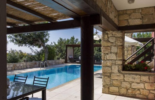 Kissonerga Villa | Large Secluded Stone Built Villa with Free 7 Seater Car