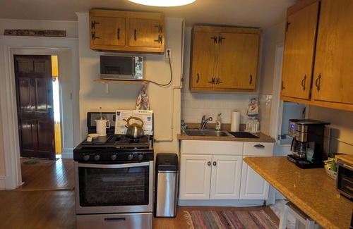 Montclair House | Large Space Great for Special Occasions: 2 Floors