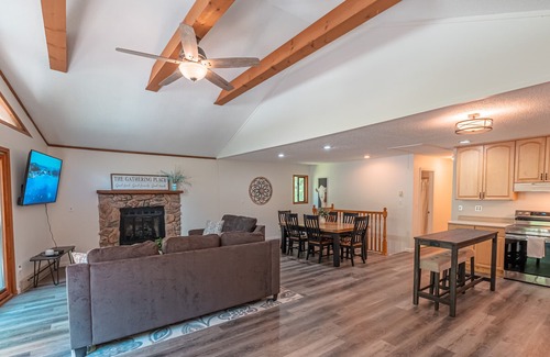 Hamlin Ski Chalet | Large, spacious Chalet-in amenity filled Hideout