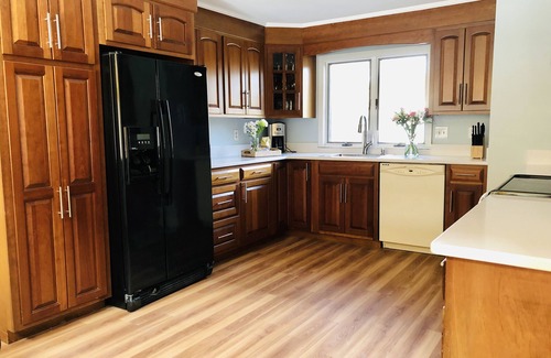Summersea House | Large & Spacious New Seabury Home. Close to Popponesset Beach