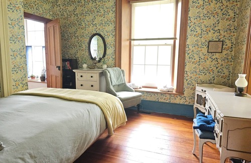 Meaford Other | Large stone house with hot tub pond, secluded acerage, up to three families