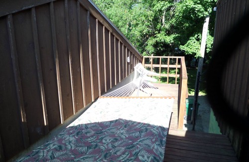 Fairfield Beach Apartment | Large studio apartment near Buckeye Lake No smoking