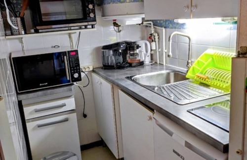Aulus-les-Bains Apartment | Large Studio Balcony Private Parking 2/3 persons Aulus les Bains 10 kms from Guzet
