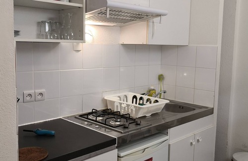 Secteur 2 Apartment | Large studio in historic district 3 TVA