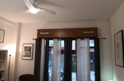 Secteur 2 Apartment | Large studio in historic district 3 TVA