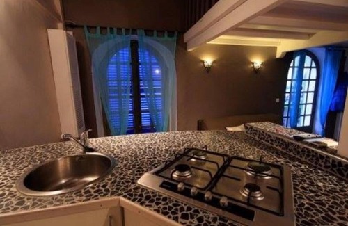 Monticello Apartment | LARGE STUDIO IN VILLAGE HOUSE NEAR THE SEA
