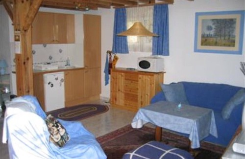 Saint-Loubouer Apartment | Large Studio surrounded by extensive garden with pool