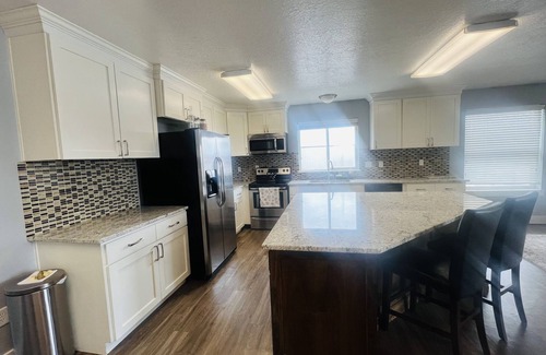 Smithfield Apartment | Large Studio with open concept, king size bed