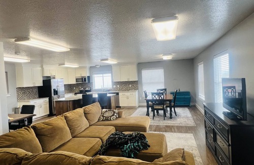 Smithfield Apartment | Large Studio with open concept, king size bed