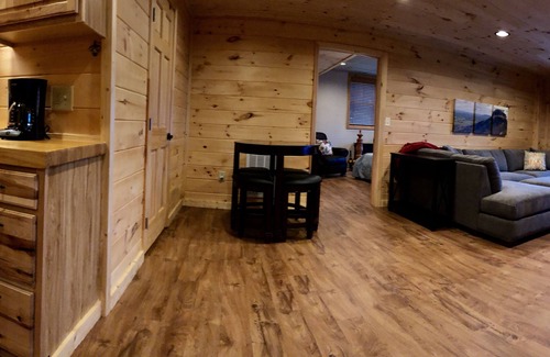 Vesta Cabin | Large, Stunning Cabin with Breathtaking View of Piedmont, Pilot Mountain