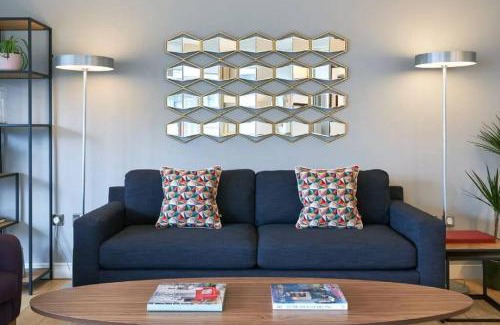 Grand Canal Dock House | Large Stylish Bright & Luxurious 2 Bed Apartment