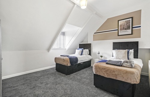 Oadby Condo | Large Stylish Duplex in Central Leciester
