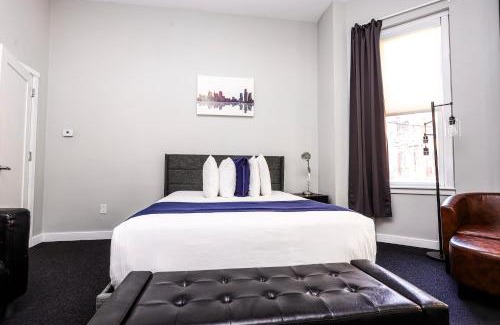 Back Bay Apartment | Large Stylish Newbury Street Studio w/Kitchen