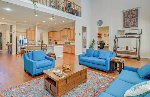 Sugar Land House | Large Sugar Land Home ~ 24 Mi to Downtown Houston!