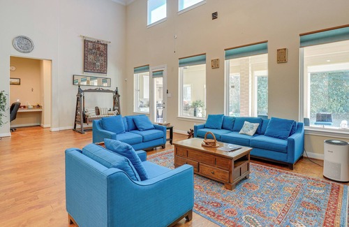 Sugar Land House | Large Sugar Land Home ~ 24 Mi to Downtown Houston!