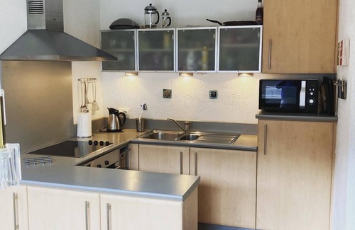 Morzine Apartment | Large sunny and bright 2 bed Apartment
