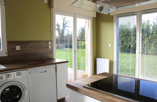 Boulleville Cottage | Large TERRACE Gîte, ALL COMFORT, Countryside NEAR HONFLEUR and BEACH